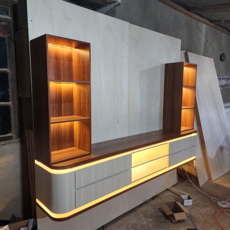 Jual Rak tv gantung plus lampu | Shopee Indonesia