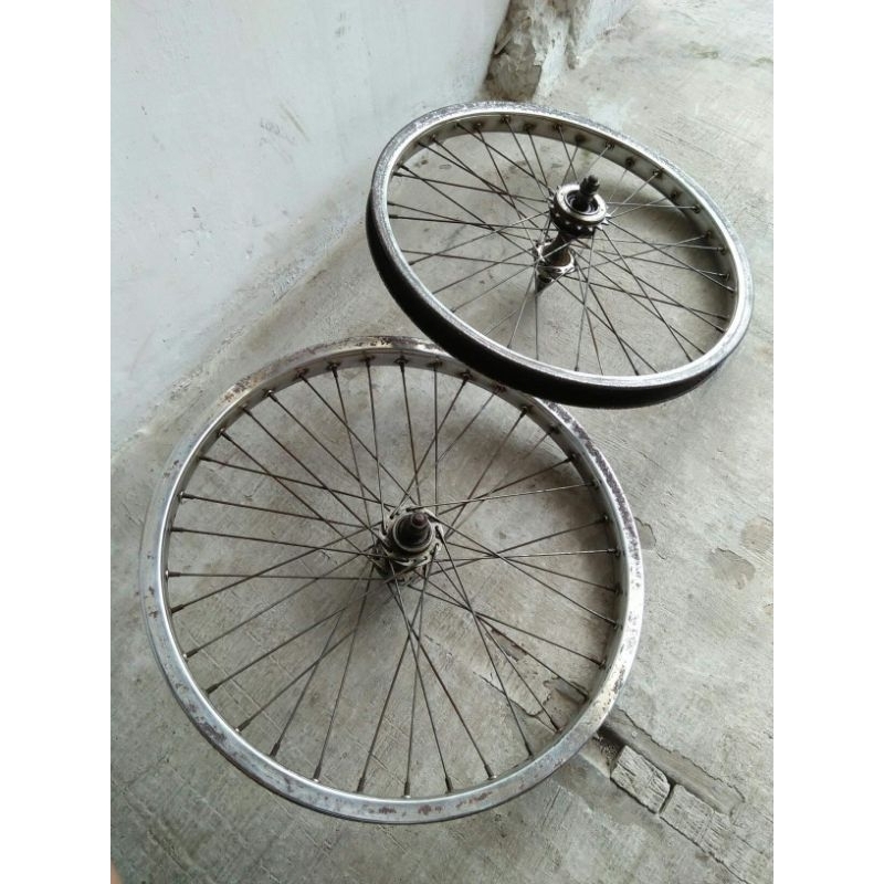 ÉCROUS BLOCAGE ROUE M12 X 1.5 Boulons Conique pour Hyundai Getz i10 i20