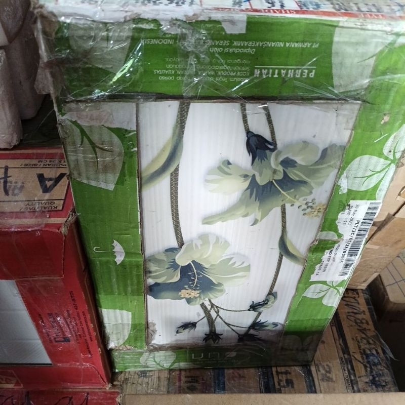 Jual keramik bunga uno Valentino 25x40 kw 1 | Shopee Indonesia