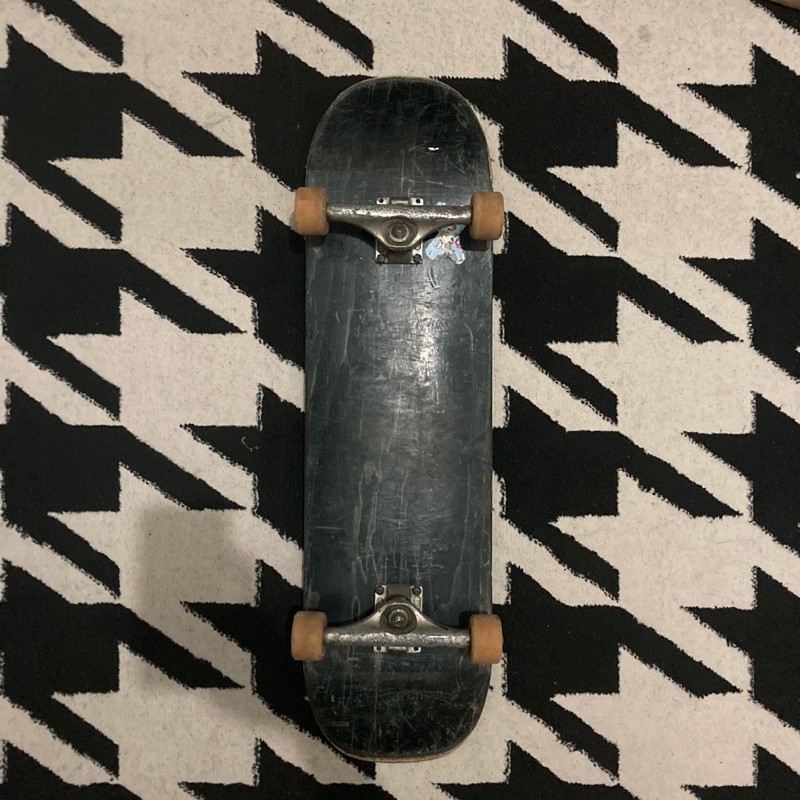 Guarnizione Skateboard Element 8,25″ – Premium Con Grafica Indipendente/Spitfire
