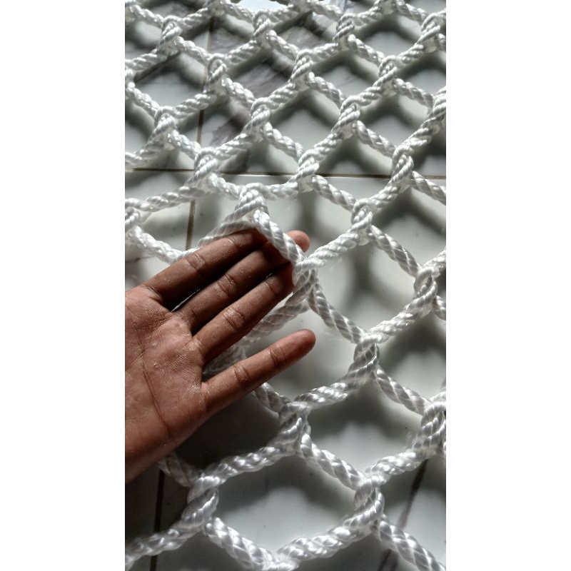 Jual safety net nilon 10mm, lubang 5cm. jaring pengaman nilon, tali ...