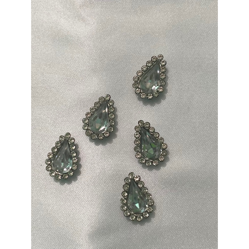 Jual PAYET DIAMOND BUNGA TETES AKRILIK UKURAN 8x13mm | Shopee Indonesia