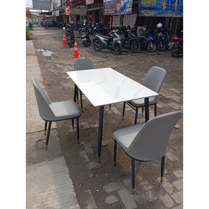 Jual Meja Makan Set Motif Marmer | Dining Set Rock Beam + 4 Kursi ...