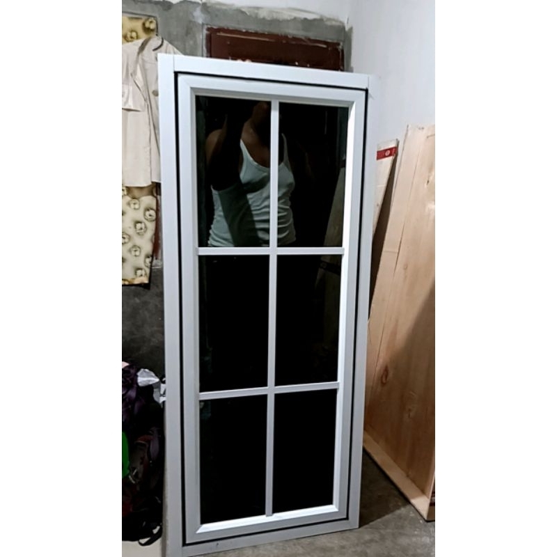 jendela tinggi 120 xl ebar 50 ornamen kaca 5mm full ,lengkap kunci ,coklat hitam putih