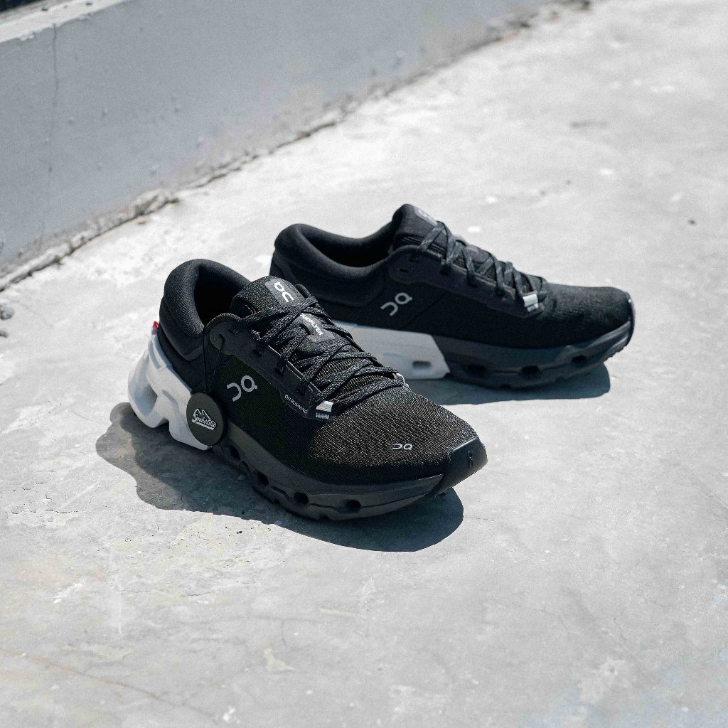 On Cloudflyer 5 Black / White 27.5cm（Jual ON Cloudflyer 5 Black 
