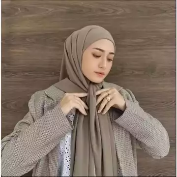 Kerudung Segitiga Inner Square 2 Layar Segiempat Pollycotoon