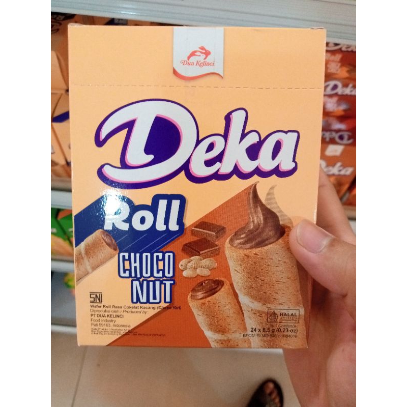 Jual Kemasan Baru Deka Wafer Roll Choco Nut 6,5 gram x 24 pcs Dua ...