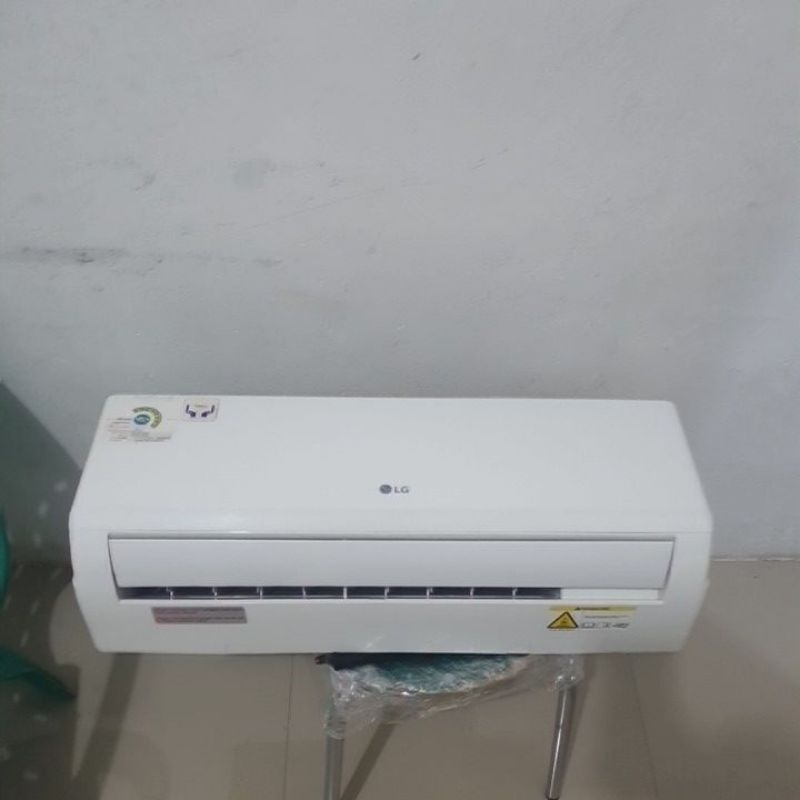 Jual Second Ac Indoor LG 1/2pk ( mulus) | Shopee Indonesia