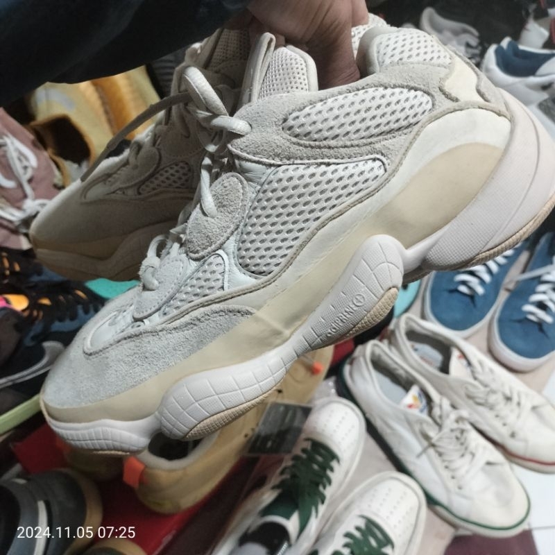 Jual Adidas Yeezy 500 Blush desert Bone white size 43.5 tag beda Shopee Indonesia