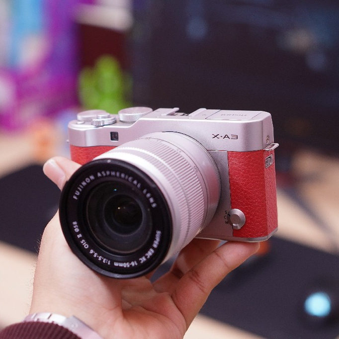 Fujifilm X-A3 ピンク 16-50mmレンズ、32GBカード付き Fujifilm X-A3