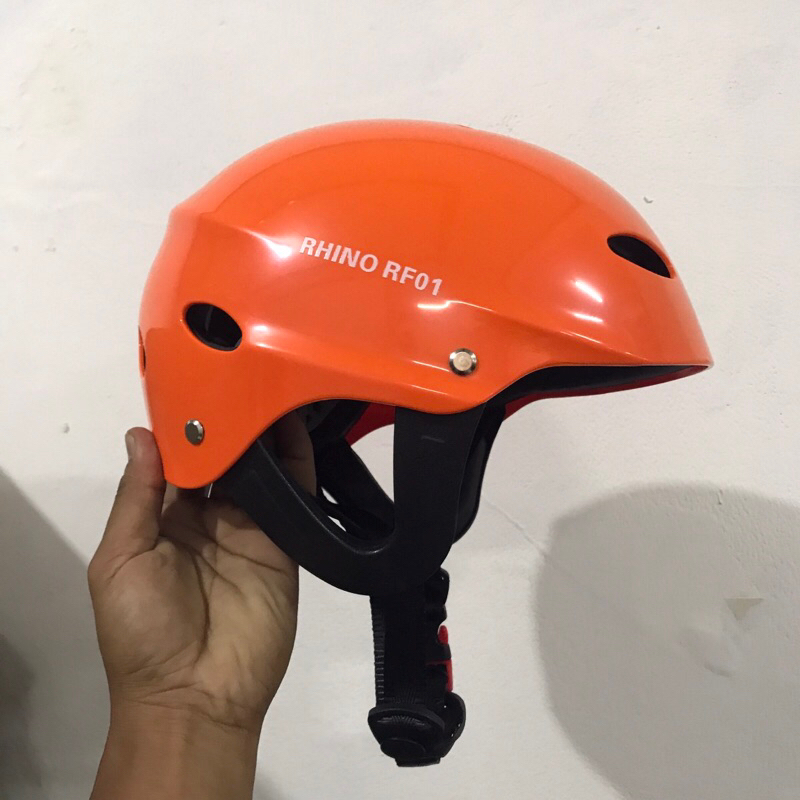 Jual helm rafting flyingfox arung jeram rescue rappelling cantoneering ...