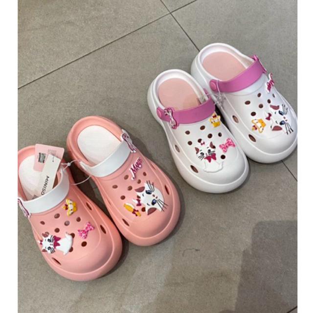 Jual MINISO x Disney classics marie collection clogs pink / sandal ...