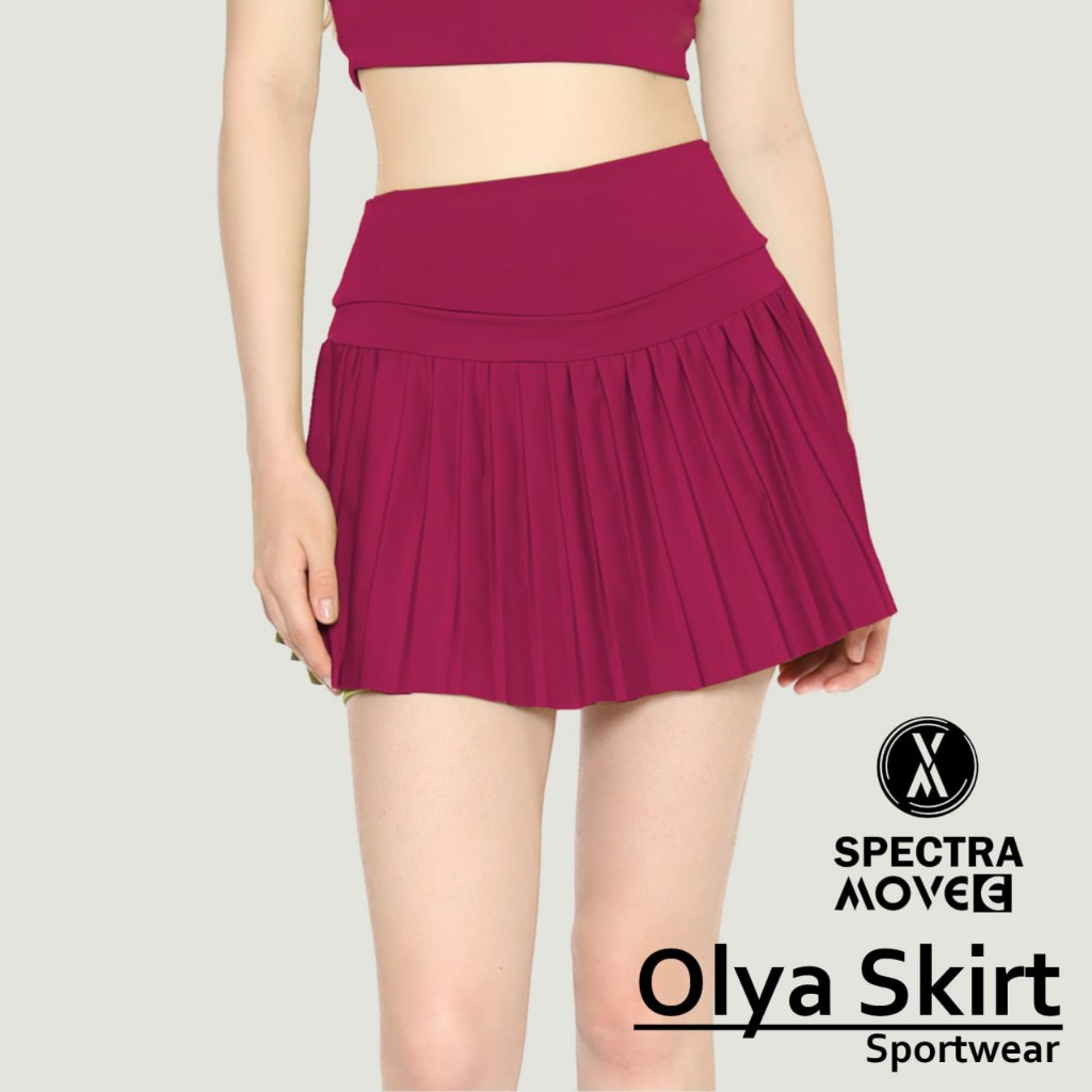 Garter belbogli paypoqdagi etuk ayollar