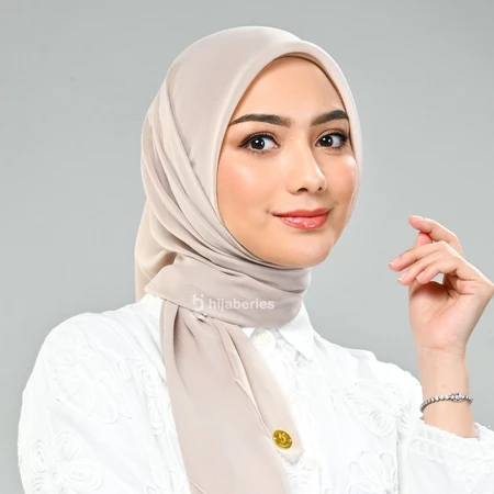 Hijab Paris Neci