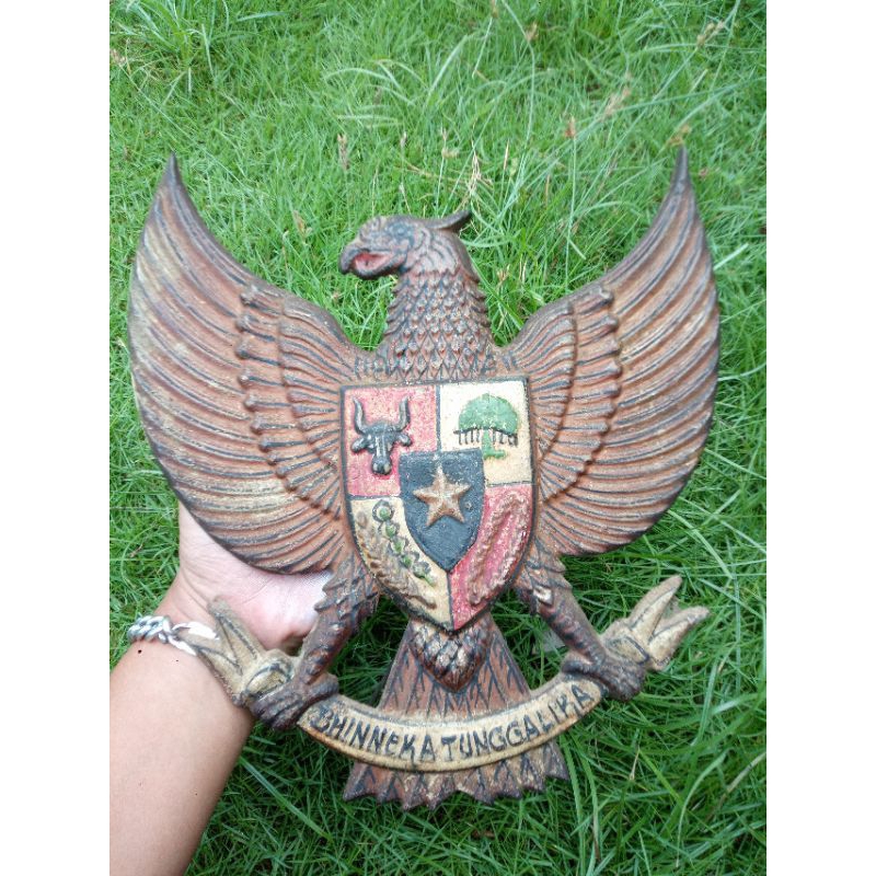 Jual pajangan Garuda Pancasila cat original lawasan jadul nostalgia ...