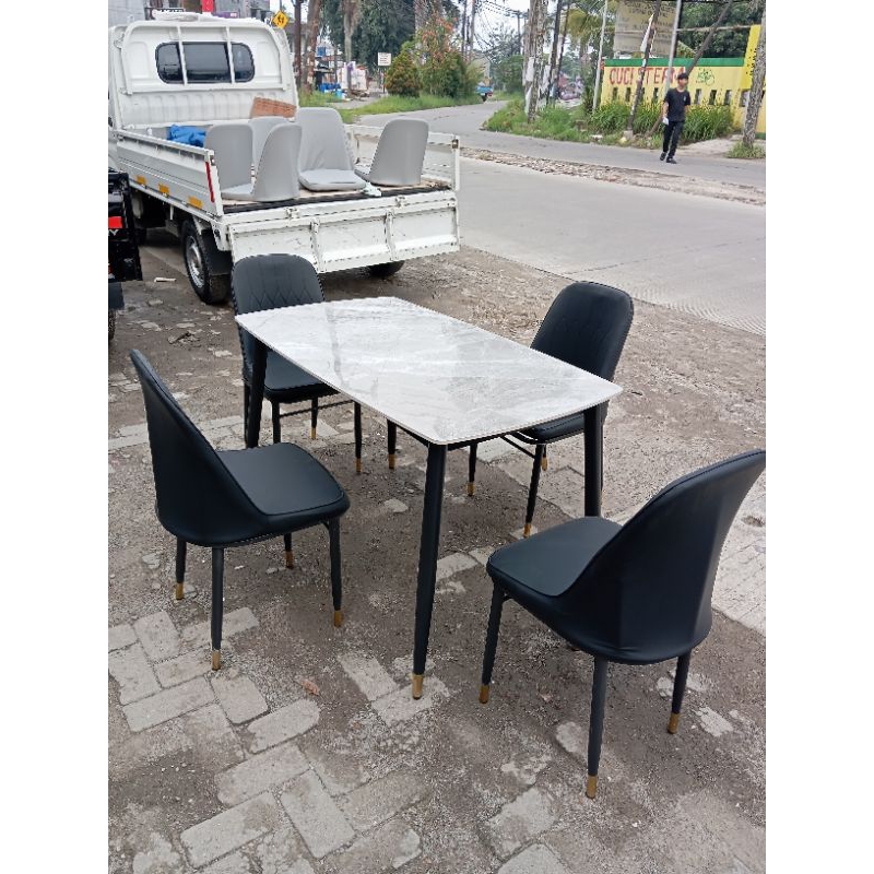 Jual Meja Makan Set Motif Marmer | Dining Set Rock Beam + 4 Kursi ...