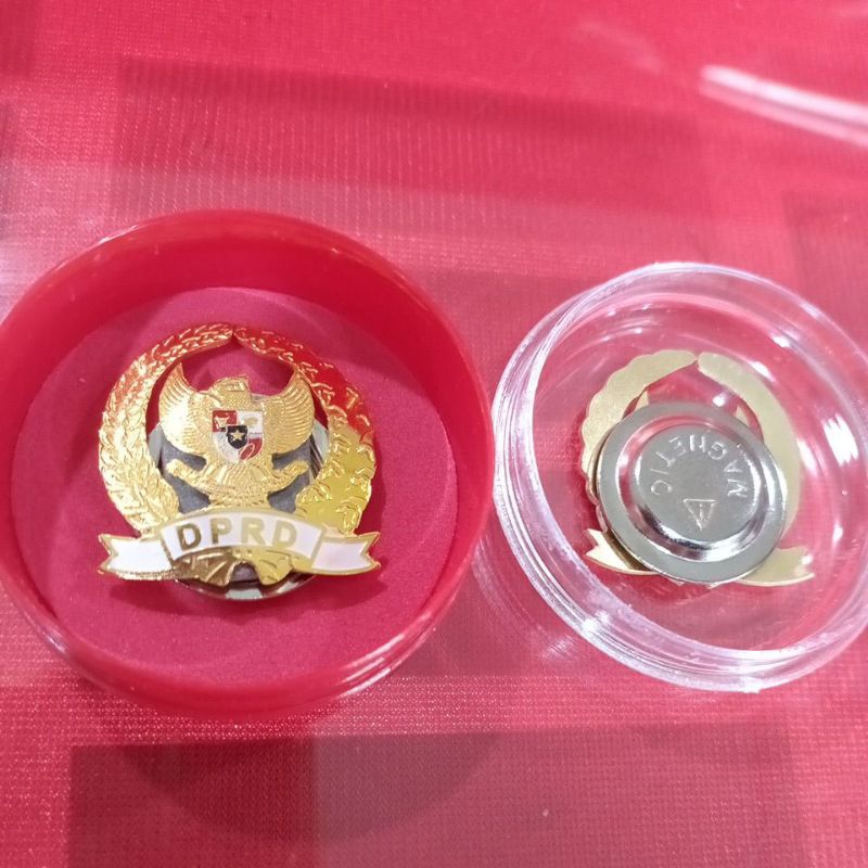 Jual pin DPRD padi kapas terbaru kuningan etching sepuh emas ~magnet ...