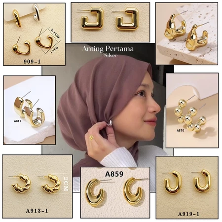 Anting hijab setengah bulat