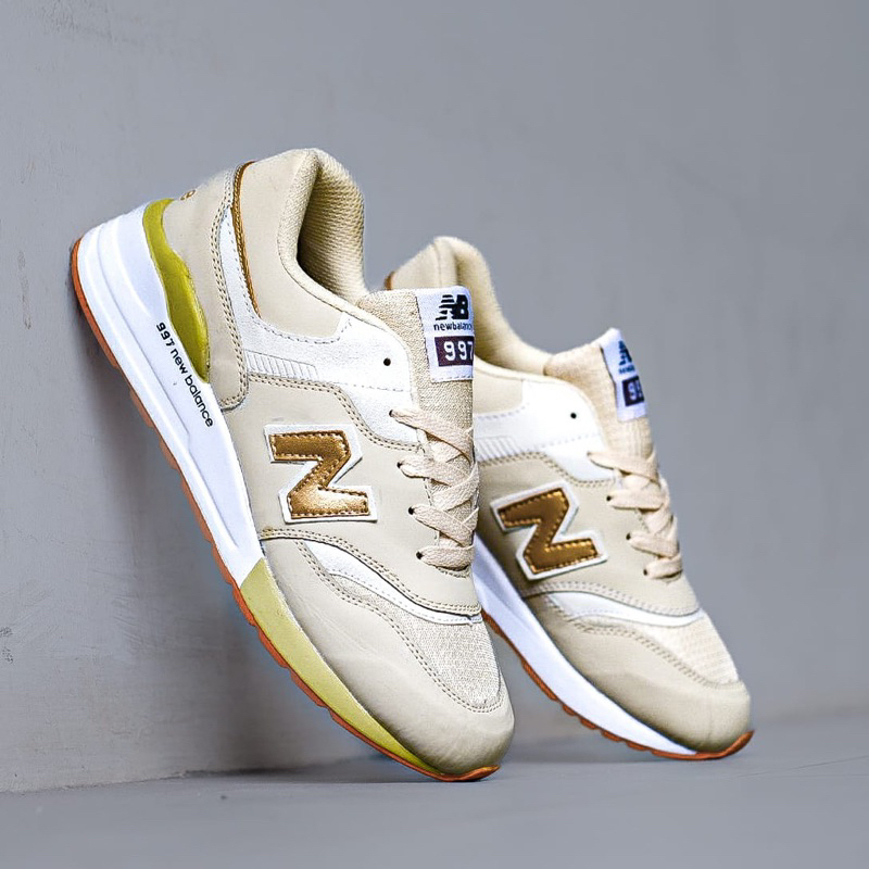 Jual SALE NEW BALANCE 997 CREAM GOLD Shopee Indonesia