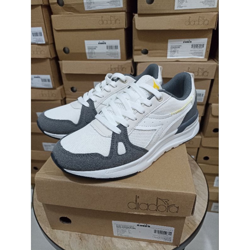 26.5cm US8.5 Diadora N902 green&black Buy N902: New Releases