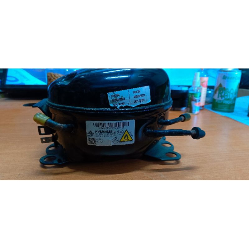 Jual Kompresor kulkas 2 pintu Polytron inventer HVM90MS | Shopee Indonesia