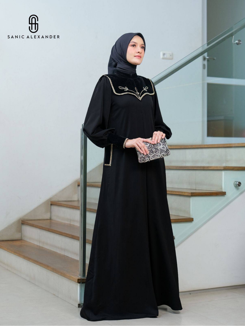Jual SANIC ALEXANDER NYRA Abaya -- Kain Jetblack high quality mix ...