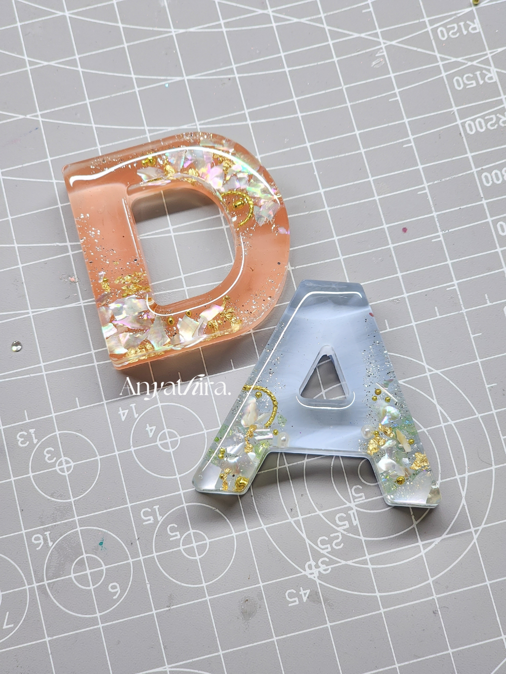 Jual Anyathira Labubu Keychain Mini Resin Initial Popmart Gantungan ...