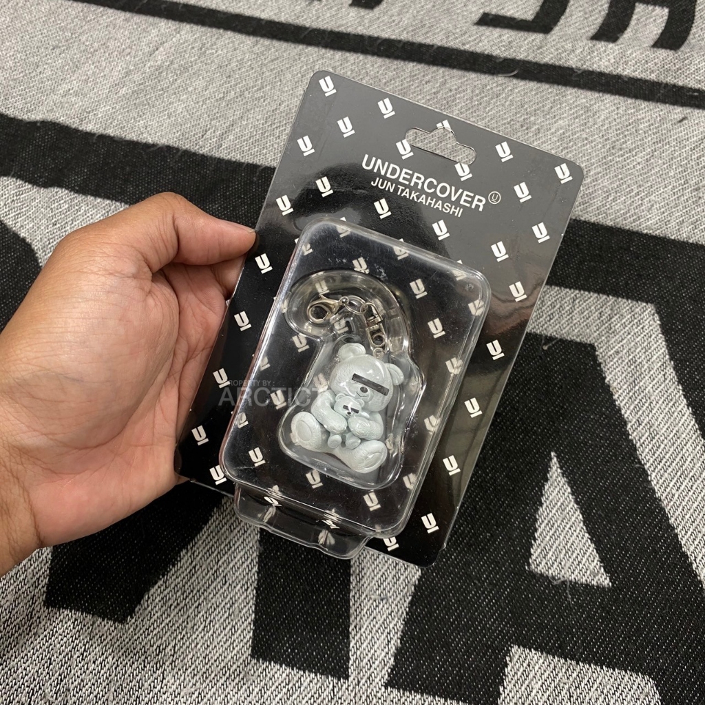 Jual UNDERCOVER JUN TAKAHASHI x MEDICOM 'REBEL BEAR' KEYCHAIN - WHITE ...