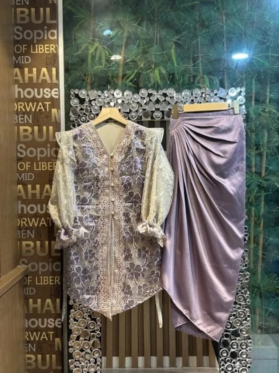 Jual Claudia Set 2in1 ( Atasan + Rok) Bahan Rok Silk + Brukat Dress ...