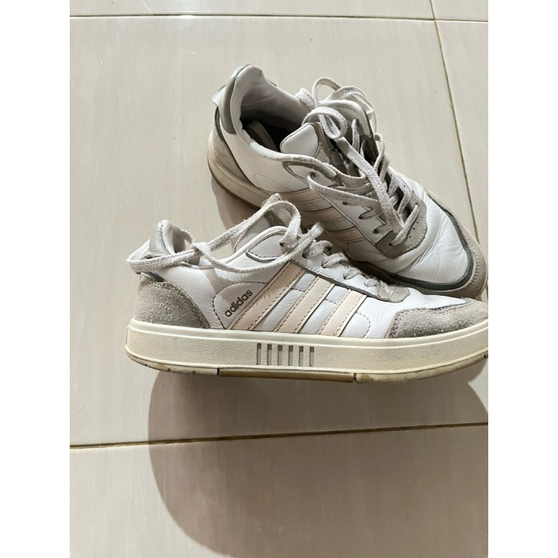 Jual Sepatu Adidas Preloved | Shopee Indonesia