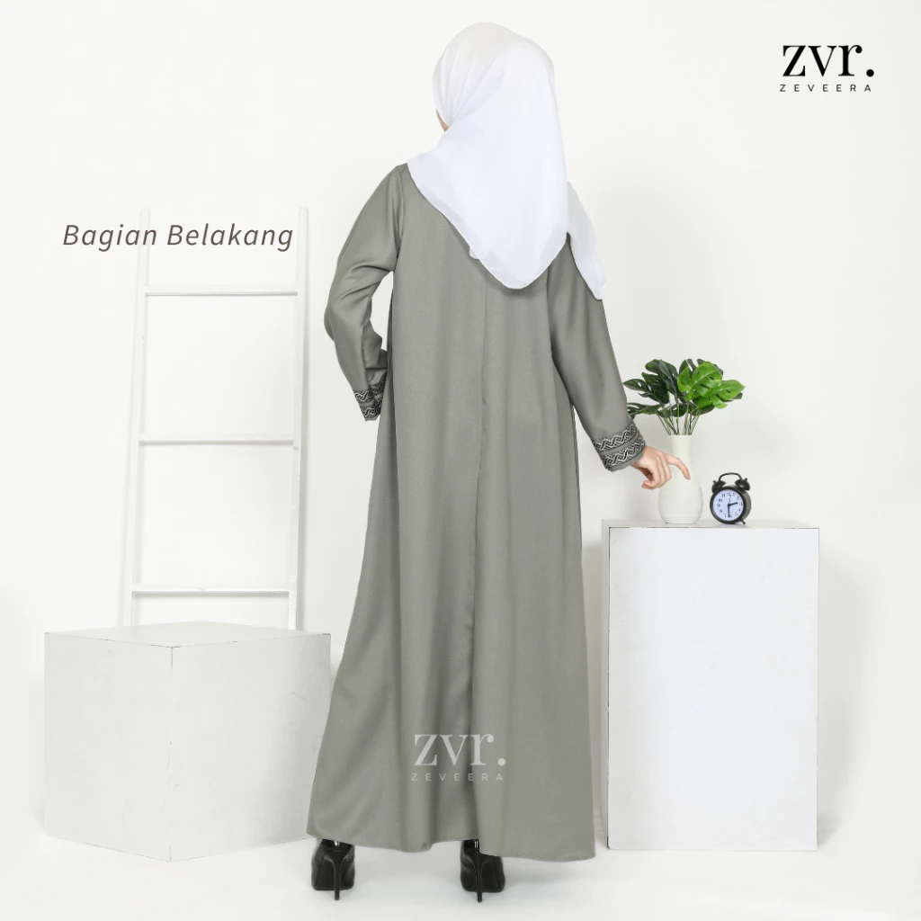 Zeveera Medina Abaya tampilan keseluruhan