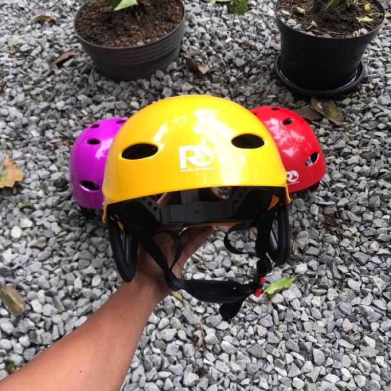 Jual helm rafting flyingfox arung jeram rescue rappelling cantoneering ...
