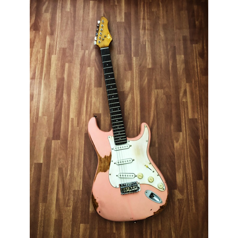 Jual Guitar Electric Stratocaster Pink By VintageStore7 (HeavyRelicJohn ...