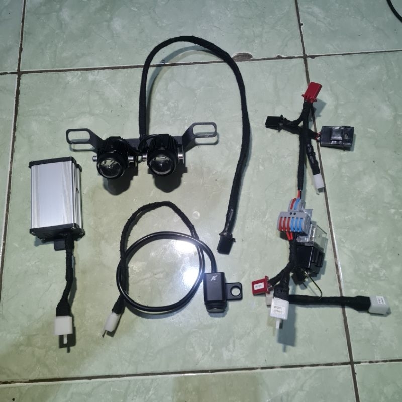 Jual Lampu tambahan/tembak 1 set buat molis fox-R dan Fox-S atau molis ...