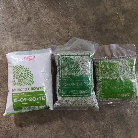 Pupuk NPK Mutiara Grower 15-09-20+TE Repack Kemasan 500 Gram - 1 Kilogram