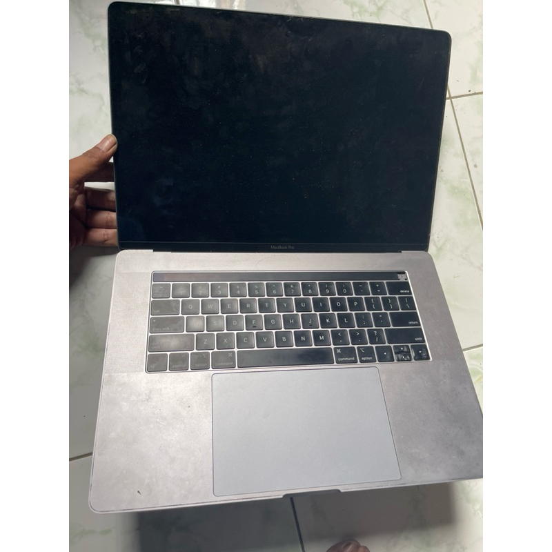 Jual LCD Flexgate casing set macbook pro A1990 15 Inch 2018 Shopee
