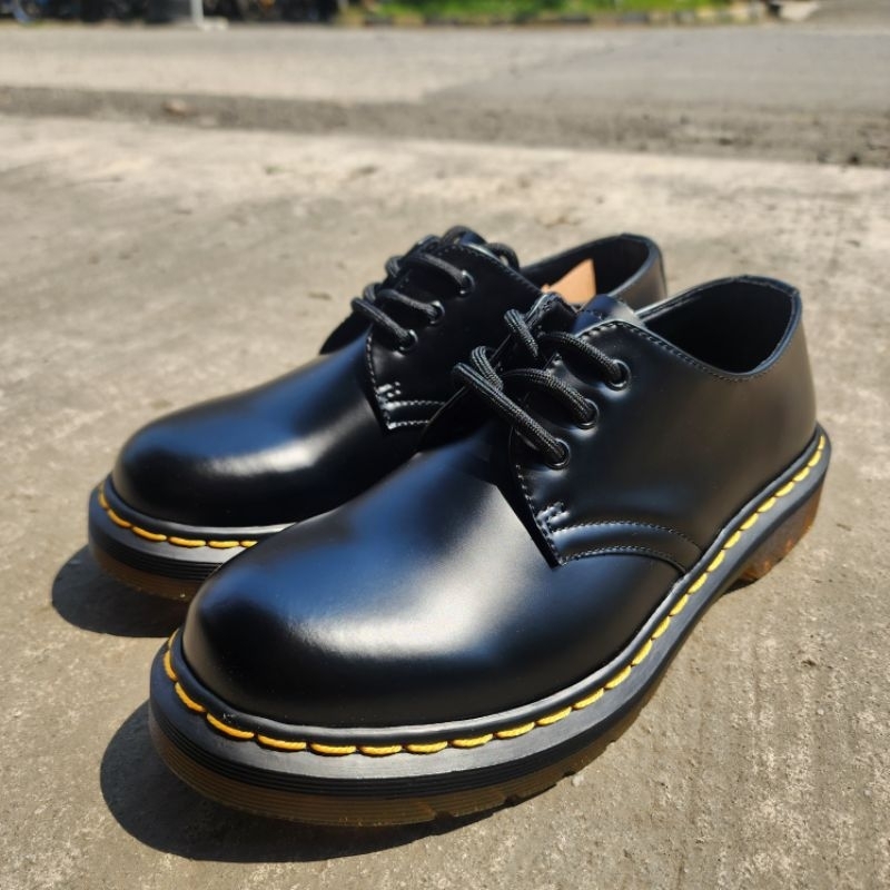 Jual Sepatu Boots Docmar 1461 Low Vegan Black Smooth Premium Faux ...
