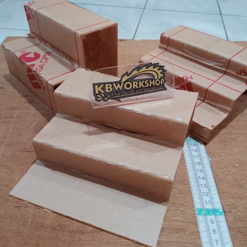 Jual Display Akrilik tingkat 3 Rak Tangga (Model 0.5.3) | Shopee Indonesia