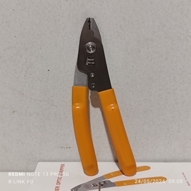 Jual tang striper kabel fiber optik / striper 3 hole stainles steel ...