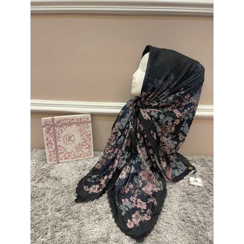 Hijab Voal Motif Syeerah Series Bungatta Terbaru Box