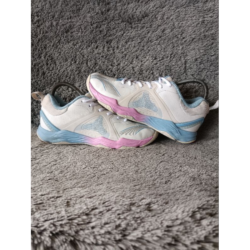 Jual SEPATU BADMINTON LINING RANGER VI LITE ORIGINAL SIZE 40 | Shopee ...