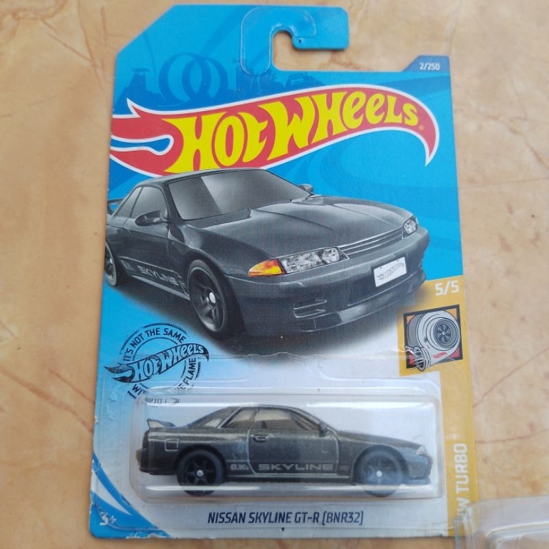 Hot Wheels Nissan Skyline GTR BNR32 - Édition Boulevard - Modèle Réduit Occasion