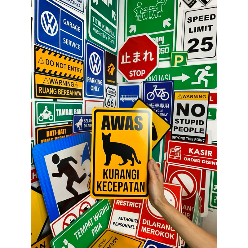 Jual SIGN RAMBU AWAS KUCING 20x30cm Rambu tanda arah | Shopee Indonesia