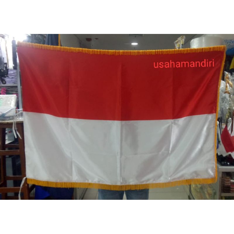 Jual bendera merah putih bahan satin dua sisi pakai rumbai sekeliling ...