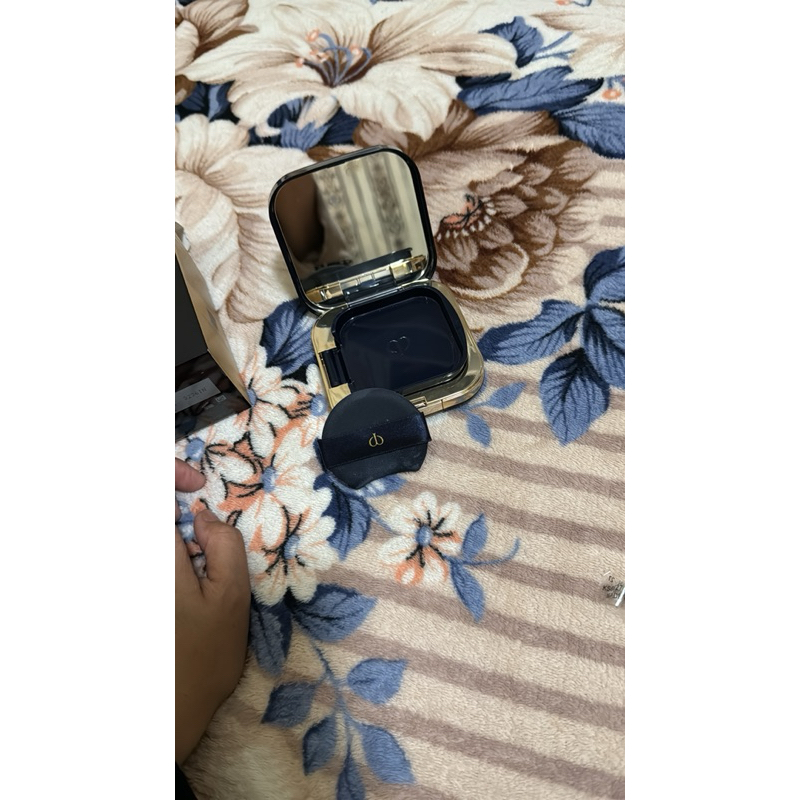 Jual dijual SEMUA cushion high end YSL HITAM B10, YSL PINK BR 10,CLE DE ...