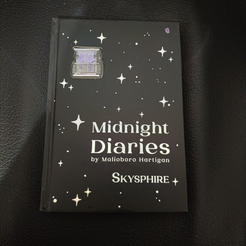 Jual Midnight Diaries by Malioboro Hartigan (Novel) | Shopee Indonesia