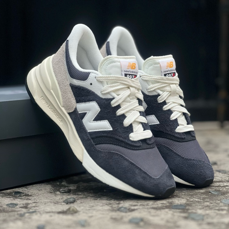 Jual New Balance 997R Suede Trainers Phantom Magnet Original Resmi ...