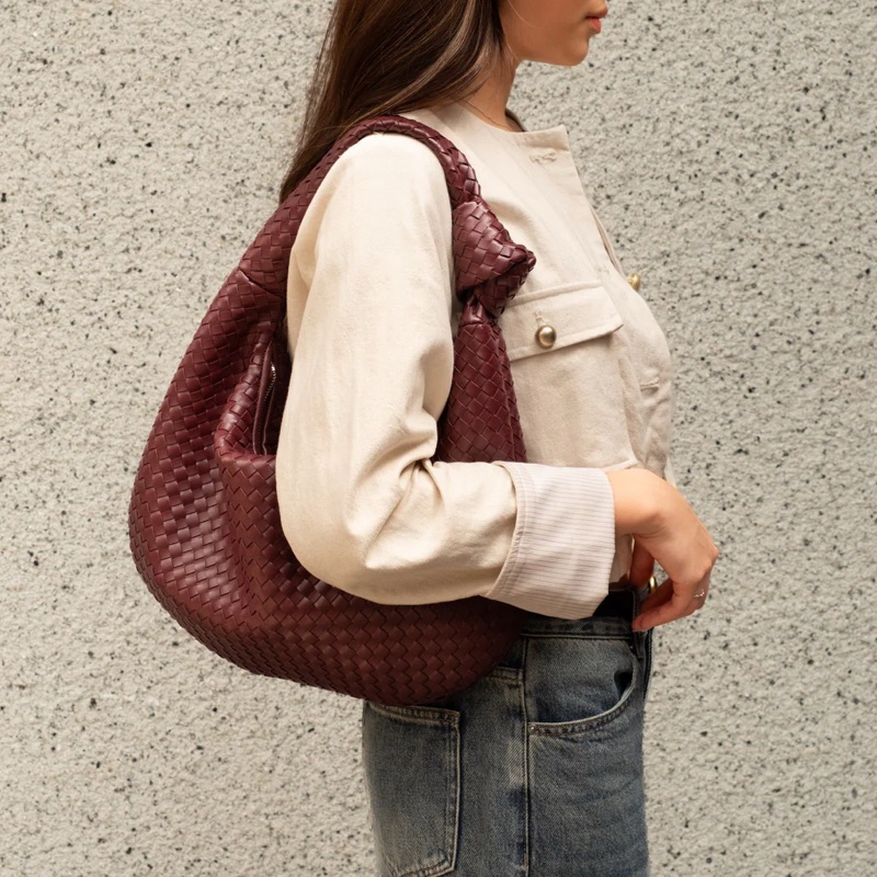 Jual READY SIAP KIRIM! CHRISTY NG LUCIA WODEN HOBO BAG ORI (Dupe