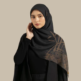 Wulang Narawangsa Hijab Segi Empat Bamboo Black Kerudung Segi Empat Hijab Motif Segi Empat