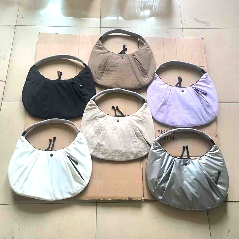 Jual Lululemon Pleated Shoulder Bag | Shopee Indonesia